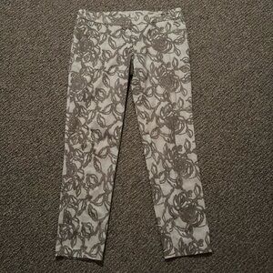 Stile Benetton Flat Front Crop Pants Size 4